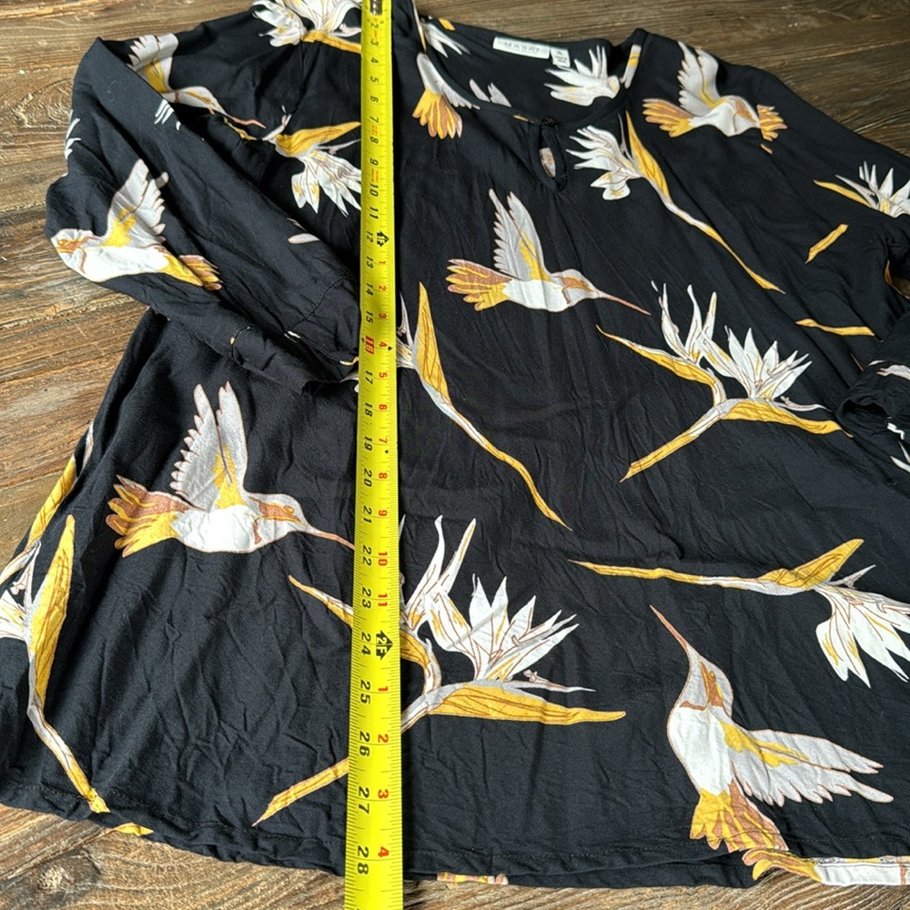 DONATING 4/21 | Authentic Masai Tunic XL | Hummingbird Print - Picture 7 of 8